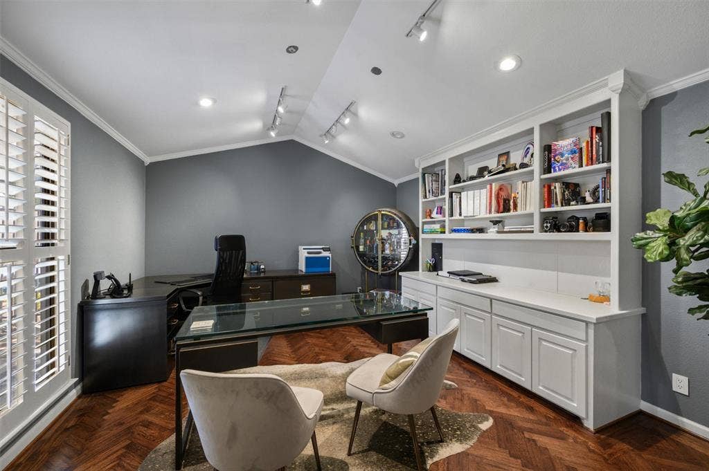 2655 Myrtle Springs Avenue, Dallas, TX 75220 2655 Myrtle Springs Avenue, Dallas, TX 75220