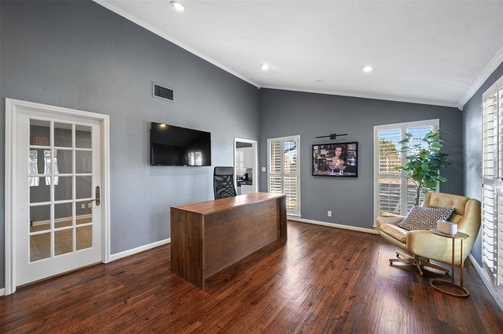 2655 Myrtle Springs Avenue, Dallas, TX 75220 2655 Myrtle Springs Avenue, Dallas, TX 75220