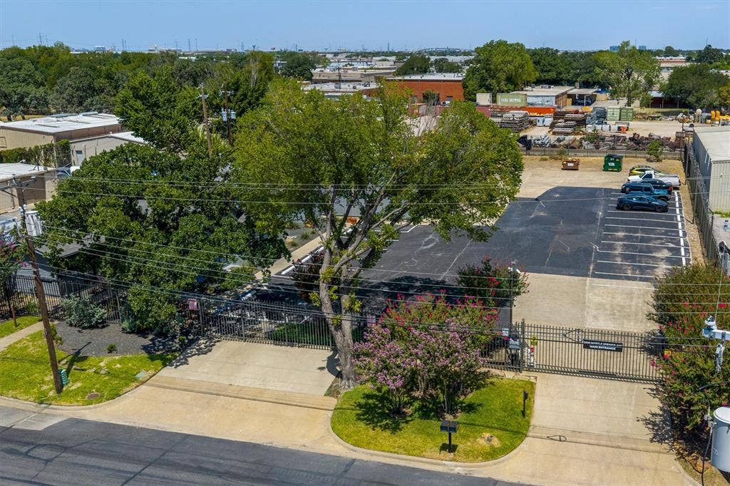 2655 Myrtle Springs Avenue, Dallas, TX 75220 2655 Myrtle Springs Avenue, Dallas, TX 75220