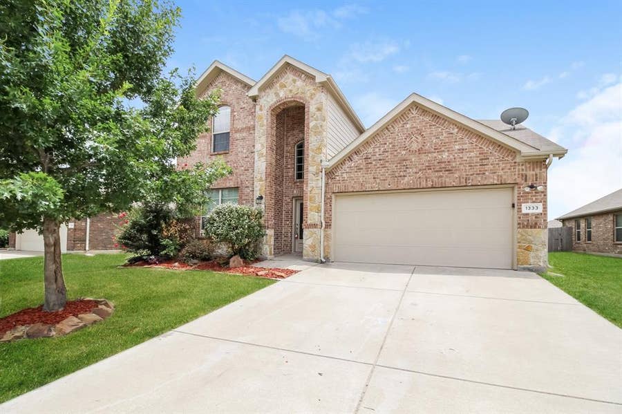 Property photo for 1333 Shelley Drive, Burleson, TX