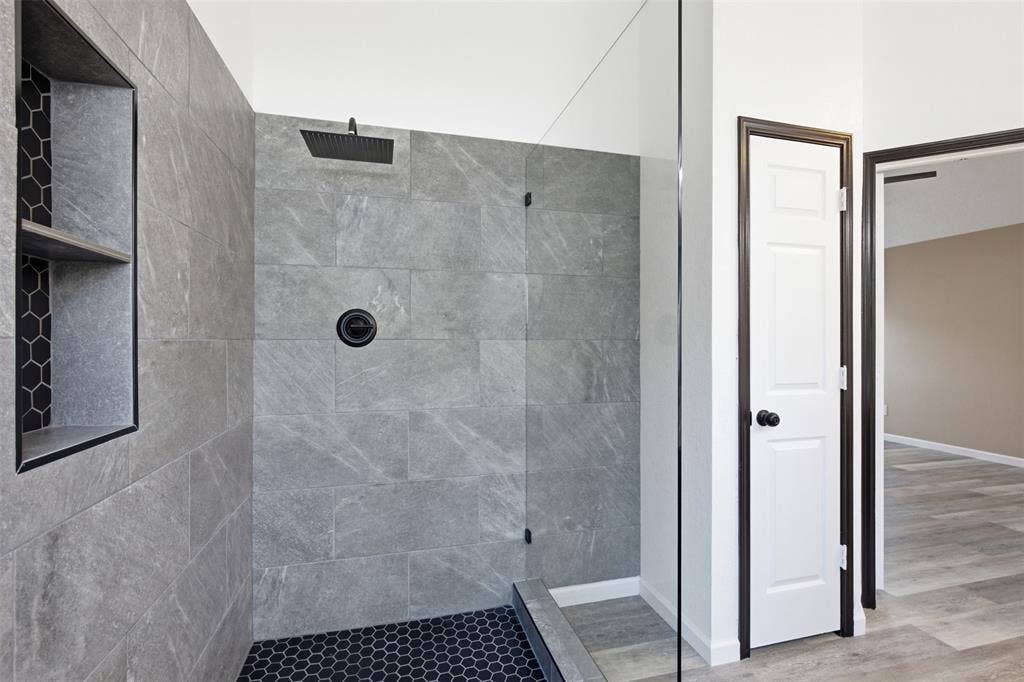 1301 Mill Wood Lane, Garland, TX 75040 OVERSIZED SHOWER IN PRIMARY BATH