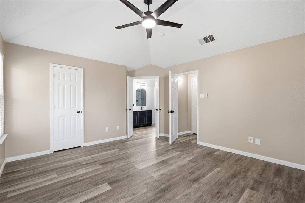 1301 Mill Wood Lane, Garland, TX 75040 PRIMARY EN-SUITE
