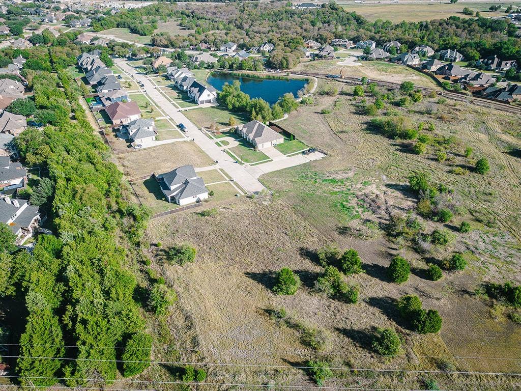210 Caprock, Sunnyvale, TX 75182 Additional content