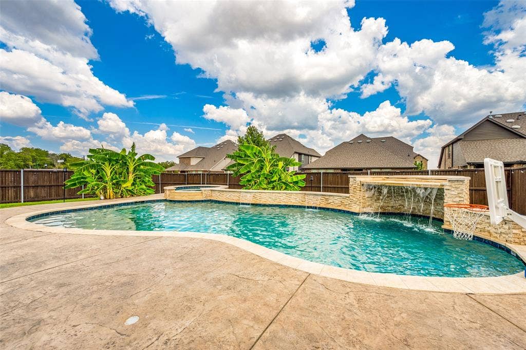 1807 Mabry Court, Mansfield, TX 76063 1807 Mabry Court, Mansfield, TX 76063