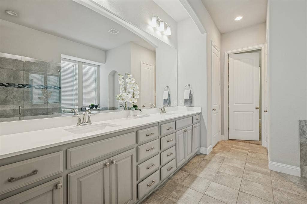 1807 Mabry Court, Mansfield, TX 76063 1807 Mabry Court, Mansfield, TX 76063
