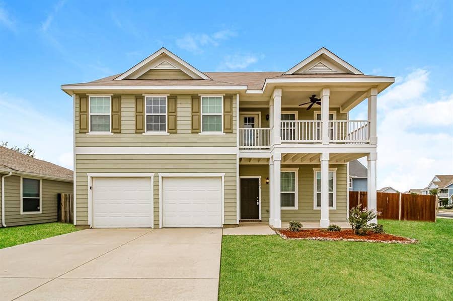 Property photo for 2209 Windsor Farms Drive, Denton, TX