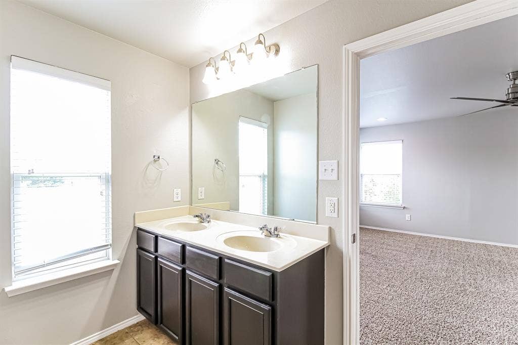 2209 Windsor Farms Drive, Denton, TX 76207 2209 Windsor Farms Drive, Denton, TX 76207