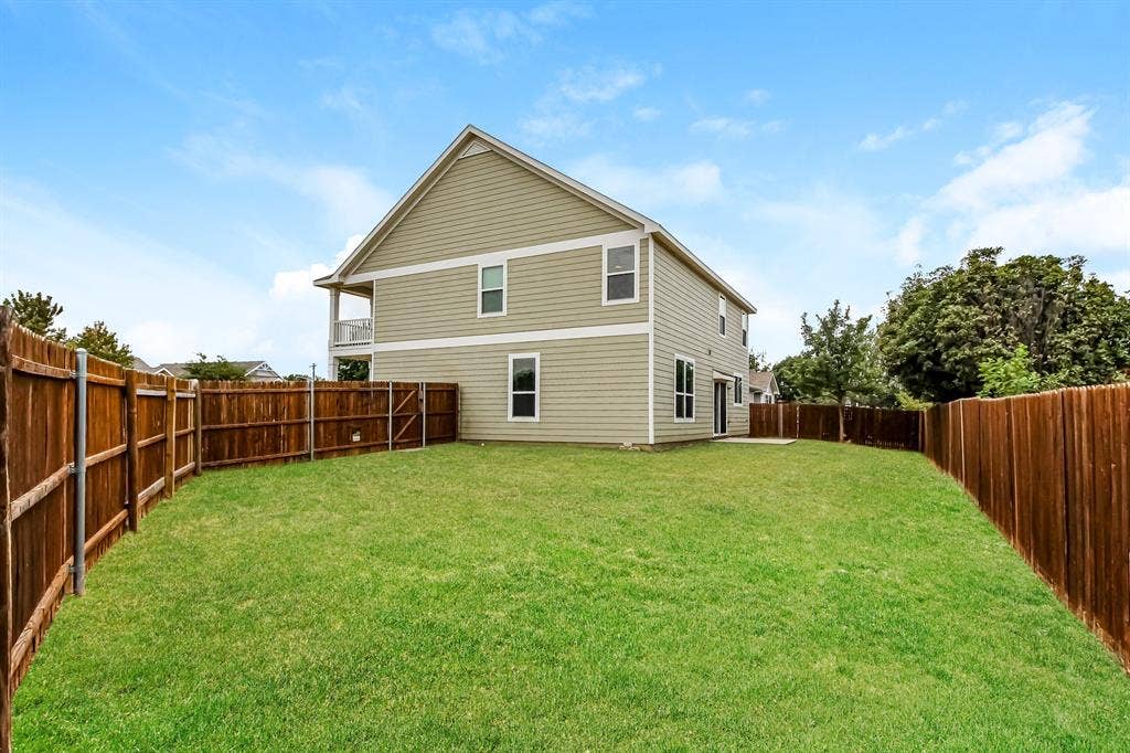 2209 Windsor Farms Drive, Denton, TX 76207 2209 Windsor Farms Drive, Denton, TX 76207