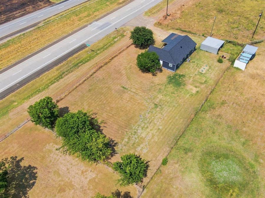 Property photo for 6575 W State Highway 31, Corsicana, TX