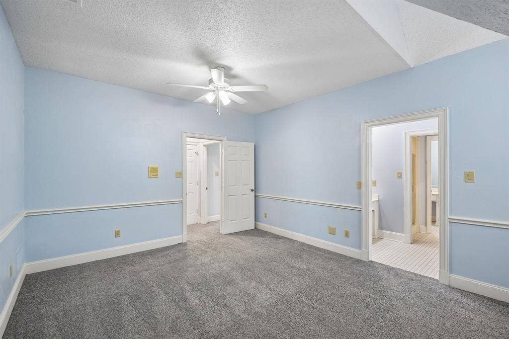 32 Victoria Drive, Rowlett, TX 75088 32 Victoria Drive, Rowlett, TX 75088