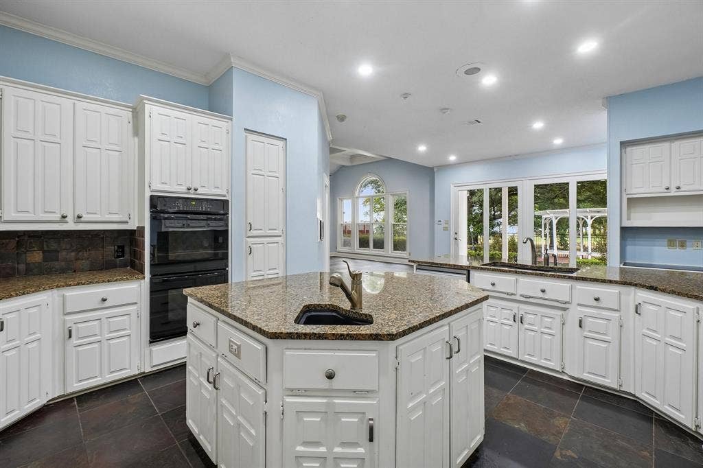 32 Victoria Drive, Rowlett, TX 75088 32 Victoria Drive, Rowlett, TX 75088