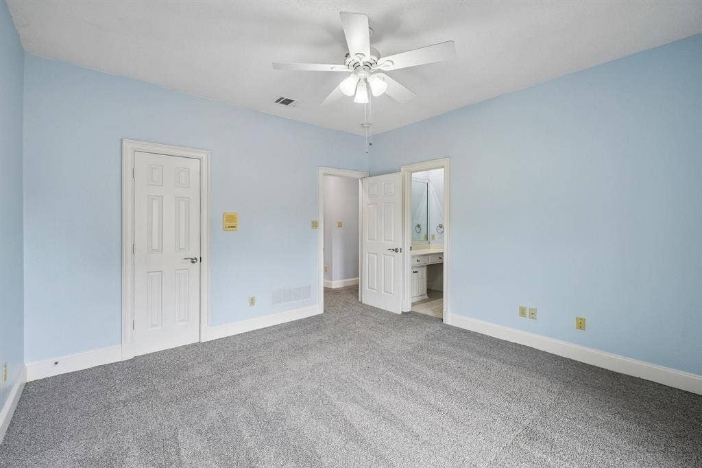32 Victoria Drive, Rowlett, TX 75088 32 Victoria Drive, Rowlett, TX 75088