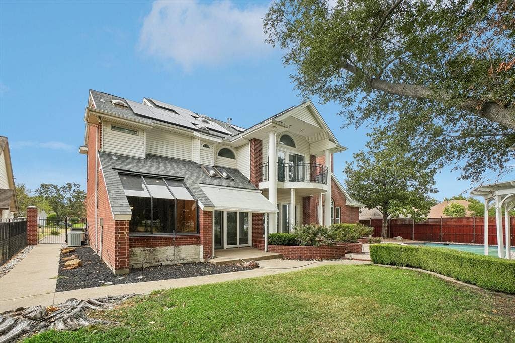 32 Victoria Drive, Rowlett, TX 75088 32 Victoria Drive, Rowlett, TX 75088