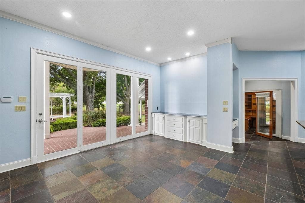 32 Victoria Drive, Rowlett, TX 75088 32 Victoria Drive, Rowlett, TX 75088