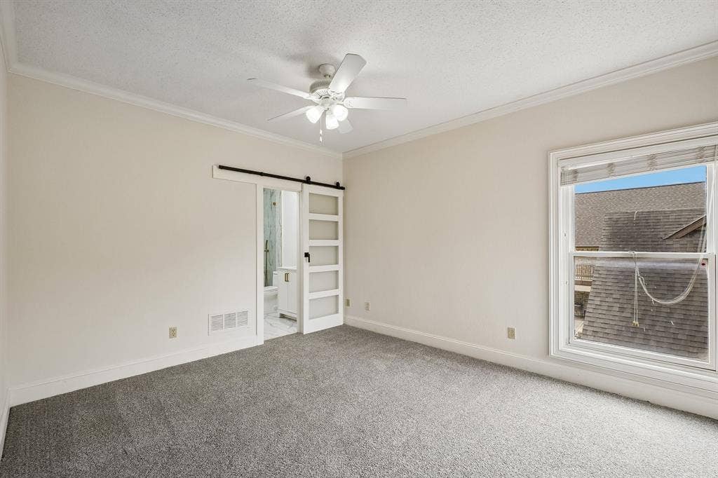 32 Victoria Drive, Rowlett, TX 75088 32 Victoria Drive, Rowlett, TX 75088