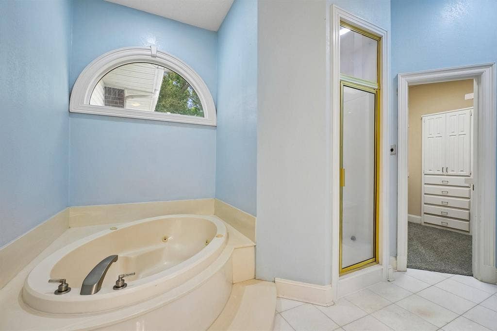 32 Victoria Drive, Rowlett, TX 75088 32 Victoria Drive, Rowlett, TX 75088