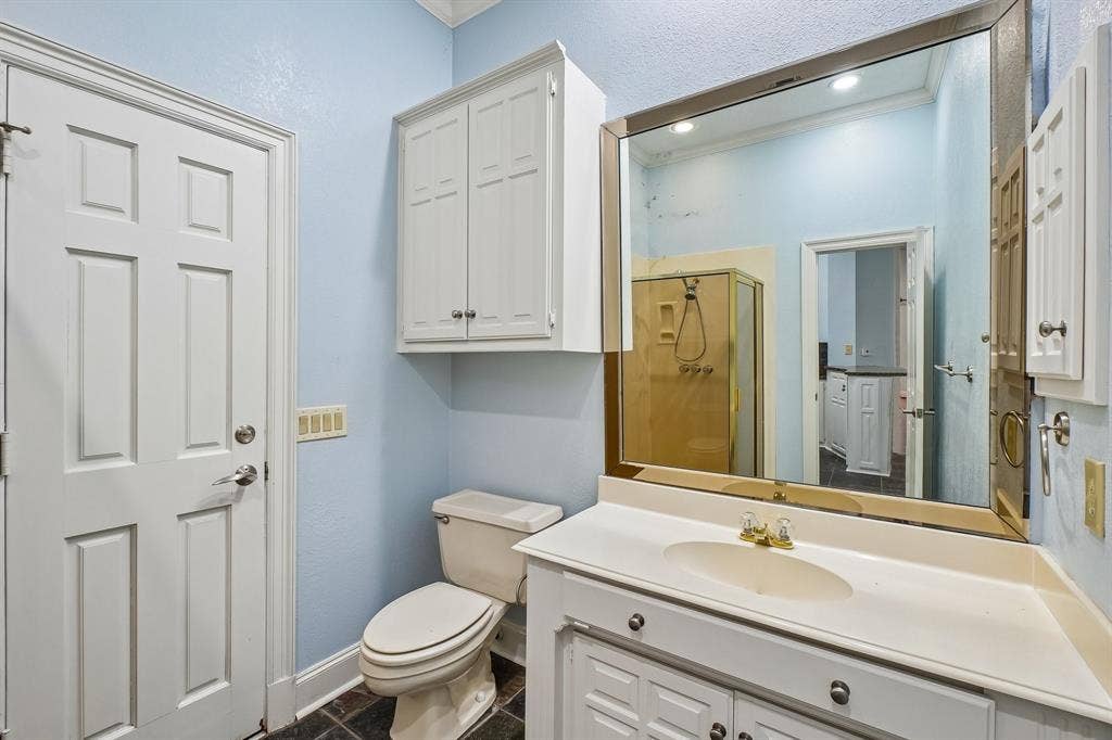 32 Victoria Drive, Rowlett, TX 75088 32 Victoria Drive, Rowlett, TX 75088
