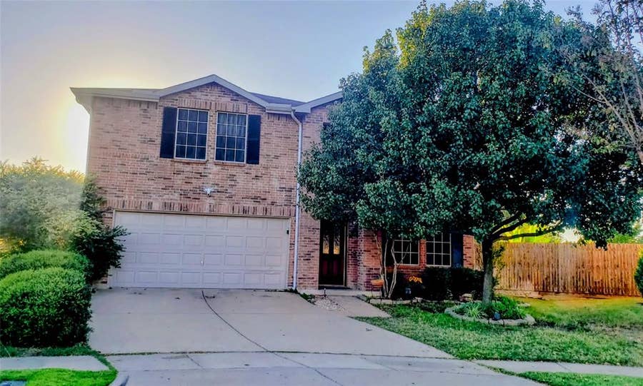 Property photo for 8402 Plantain Court, Arlington, TX