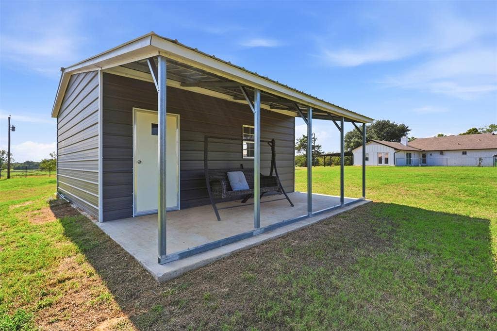 New 20x20 shop with covered porch