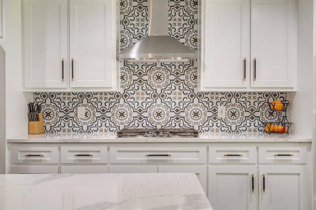 400 Glenn Drive, Hurst, TX 76053 400 Glenn Drive, Hurst, TX 76053