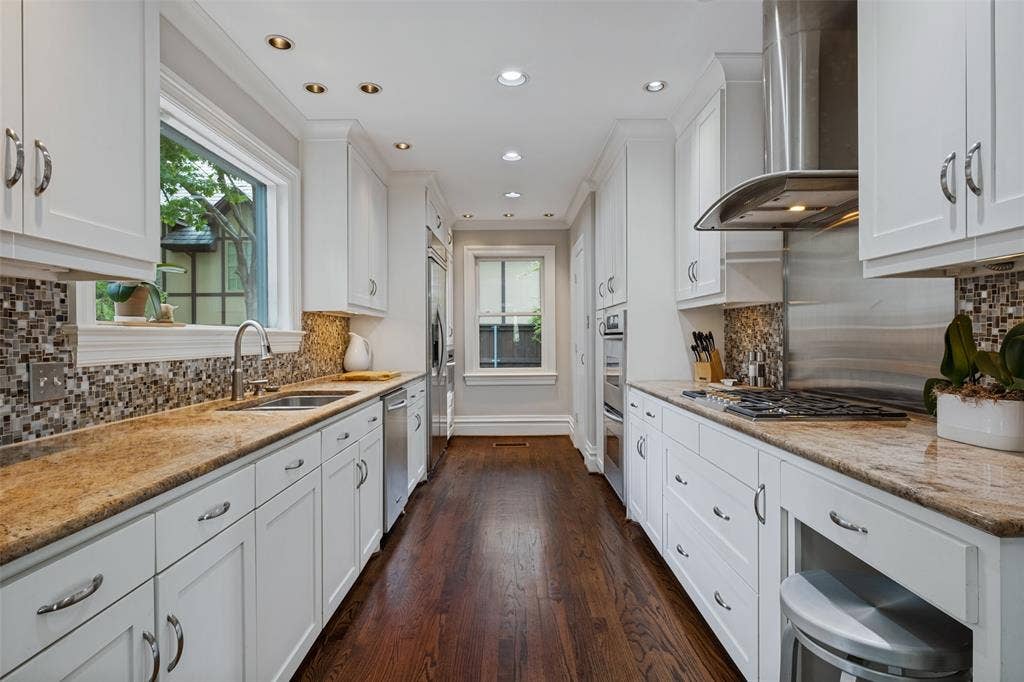 6703 Country Club Circle, Dallas, TX 75214 6703 Country Club Circle, Dallas, TX 75214