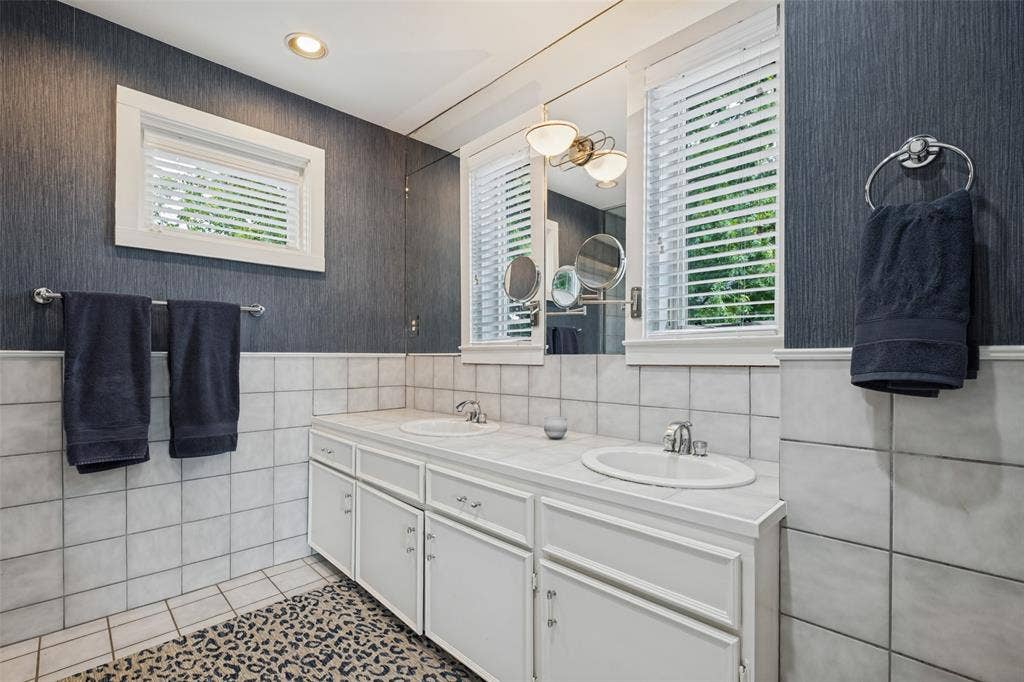 6703 Country Club Circle, Dallas, TX 75214 6703 Country Club Circle, Dallas, TX 75214