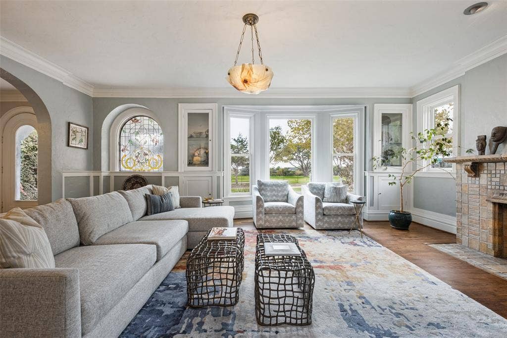 6703 Country Club Circle, Dallas, TX 75214 6703 Country Club Circle, Dallas, TX 75214