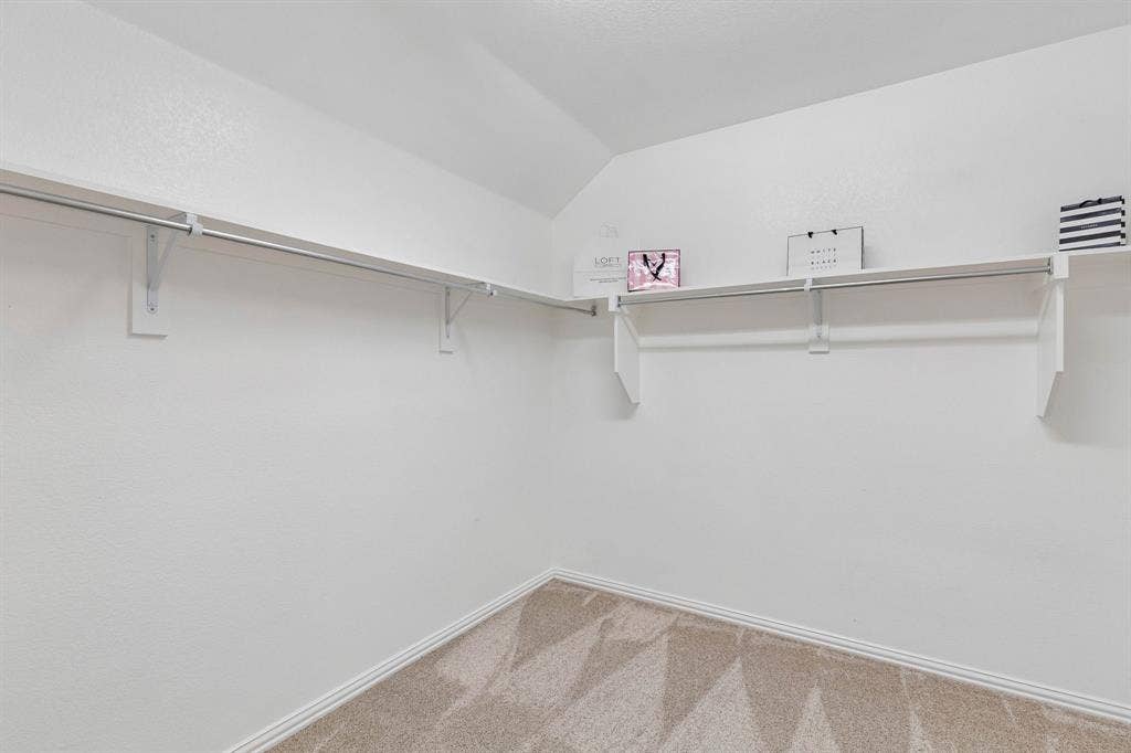 1906 Faircrest Lane, Wylie, TX 75098 This is a great closet! 10 ft by 10 ft!