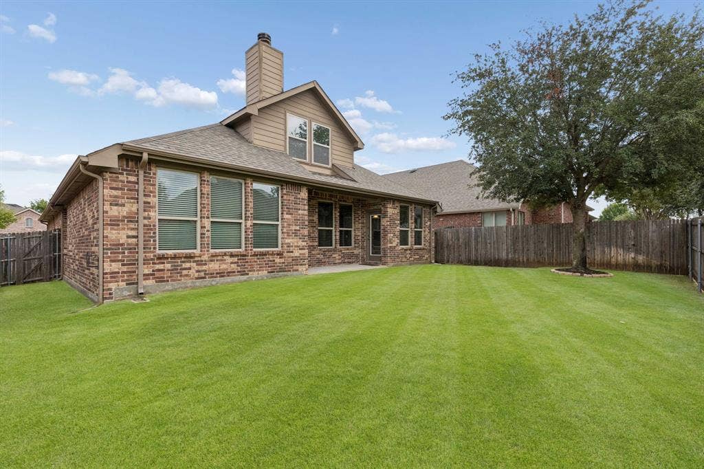 1906 Faircrest Lane, Wylie, TX 75098 Looking toward the back of the home.