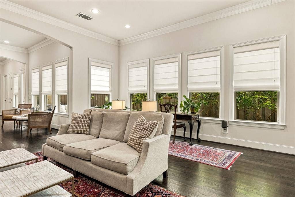 3710 Fairfax Avenue, Dallas, TX 75209 3710 Fairfax Avenue, Dallas, TX 75209