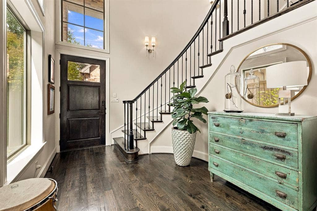 3710 Fairfax Avenue, Dallas, TX 75209 3710 Fairfax Avenue, Dallas, TX 75209