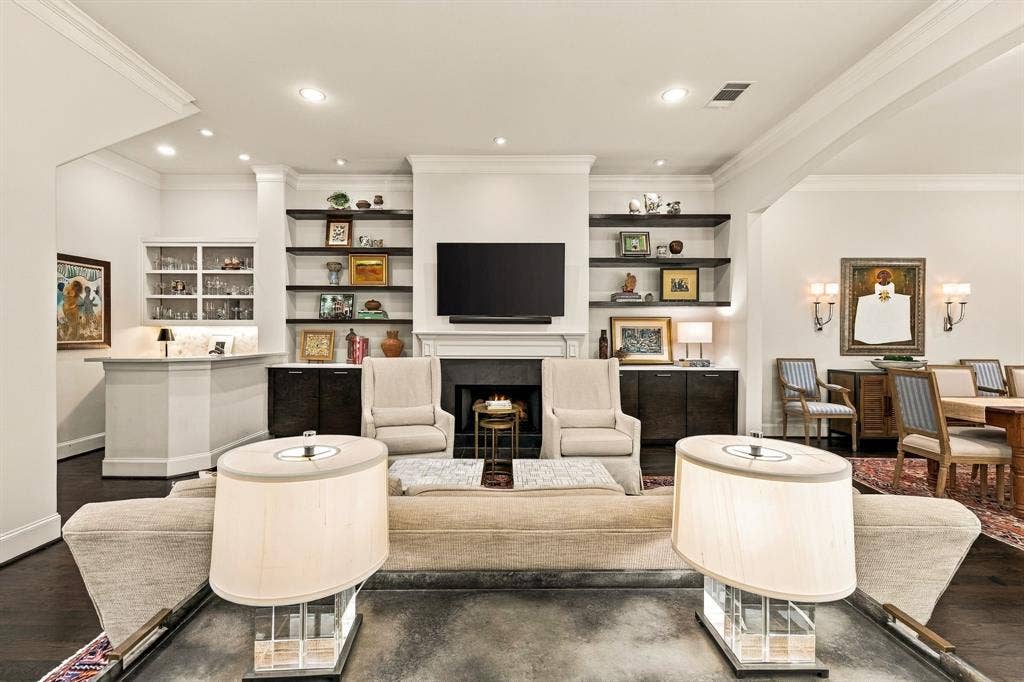 3710 Fairfax Avenue, Dallas, TX 75209 3710 Fairfax Avenue, Dallas, TX 75209