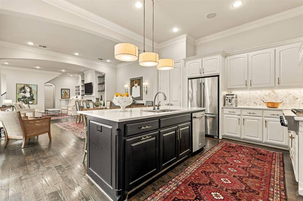 3710 Fairfax Avenue, Dallas, TX 75209 3710 Fairfax Avenue, Dallas, TX 75209