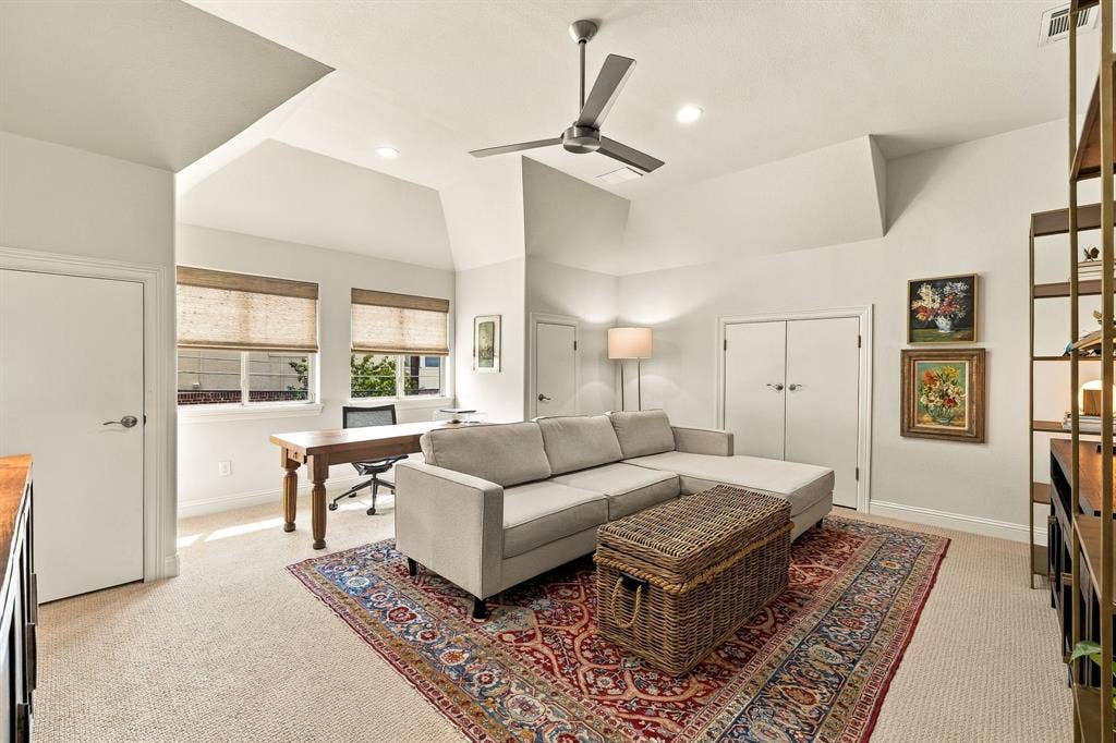 3710 Fairfax Avenue, Dallas, TX 75209 3710 Fairfax Avenue, Dallas, TX 75209