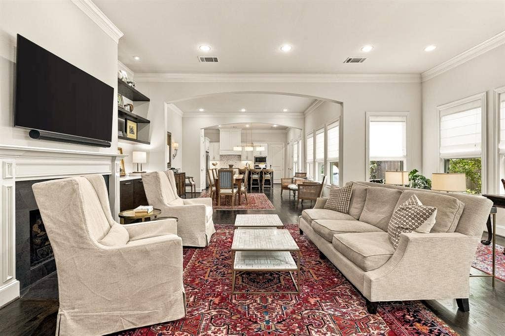 3710 Fairfax Avenue, Dallas, TX 75209 3710 Fairfax Avenue, Dallas, TX 75209