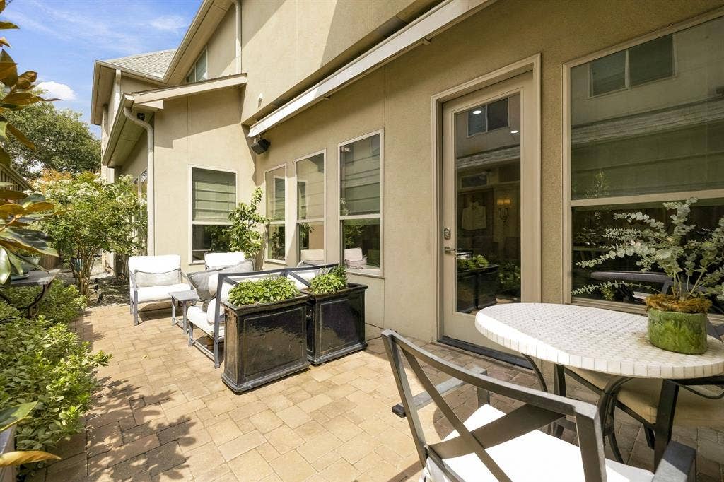3710 Fairfax Avenue, Dallas, TX 75209 3710 Fairfax Avenue, Dallas, TX 75209