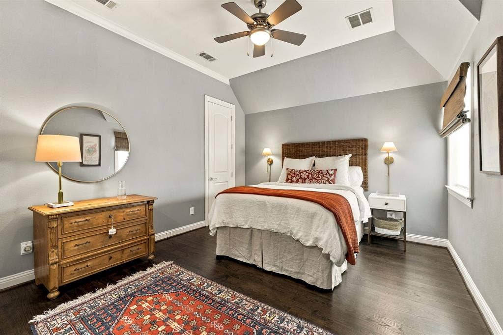 3710 Fairfax Avenue, Dallas, TX 75209 3710 Fairfax Avenue, Dallas, TX 75209
