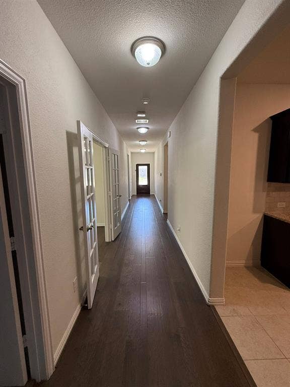 8529 Grand Oak Road, Fort Worth, TX 76123 Hallway to front door