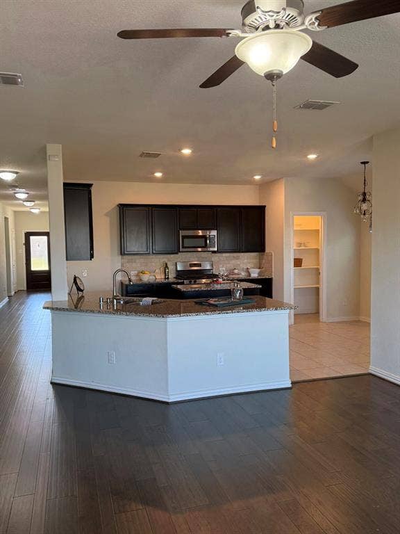 8529 Grand Oak Road, Fort Worth, TX 76123 8529 Grand Oak Road, Fort Worth, TX 76123
