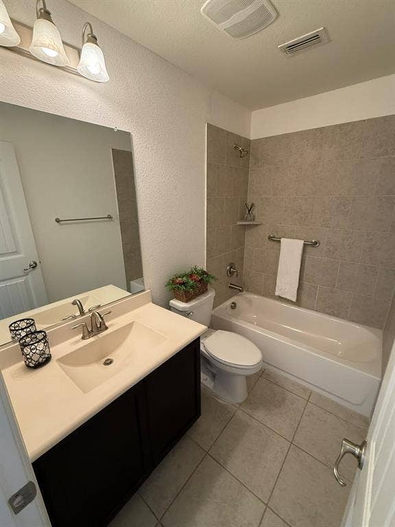 8529 Grand Oak Road, Fort Worth, TX 76123 Secondary bathroom