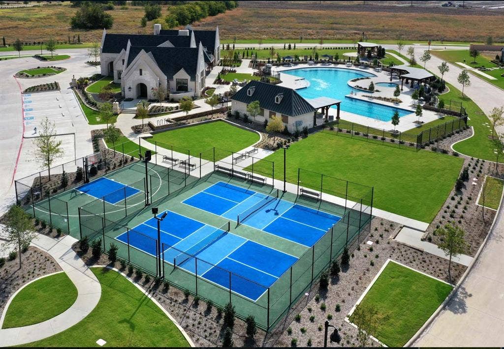 2628 Camden Court, Celina, TX 75009 HOA Clubhouse, pool, tennis & pickleball.
