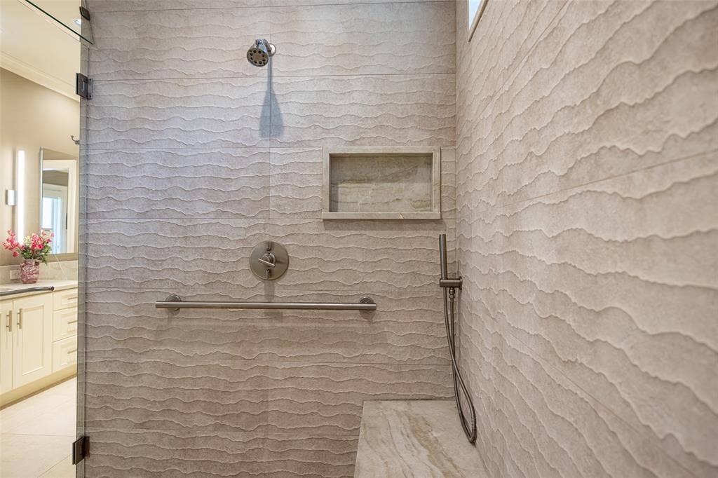 11117 Eastview Circle, Dallas, TX 75230 11117 Eastview Circle, Dallas, TX 75230