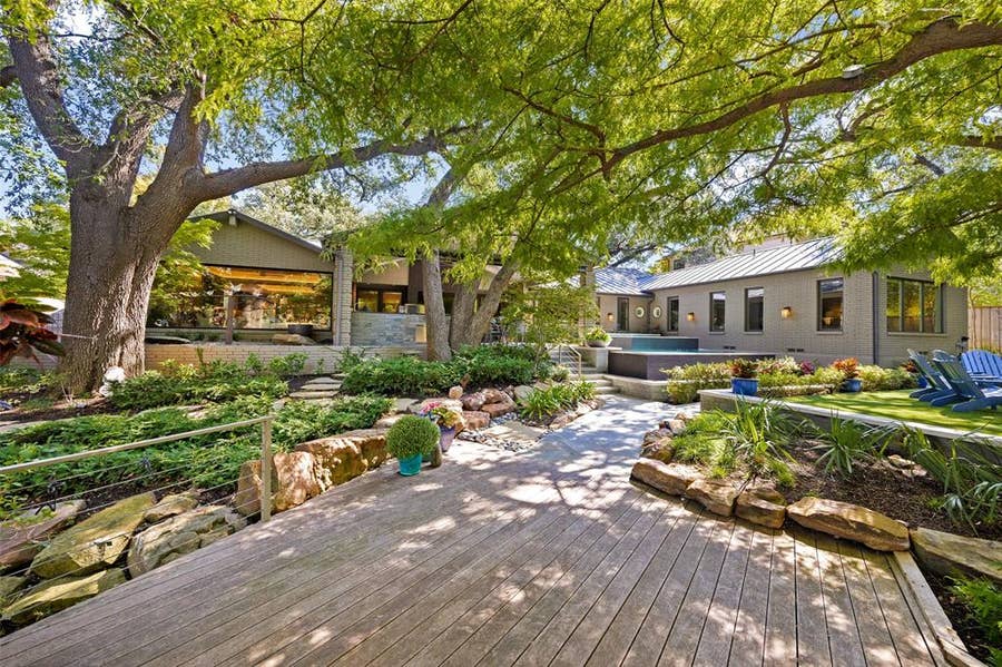 Property photo for 11117 Eastview Circle, Dallas, TX