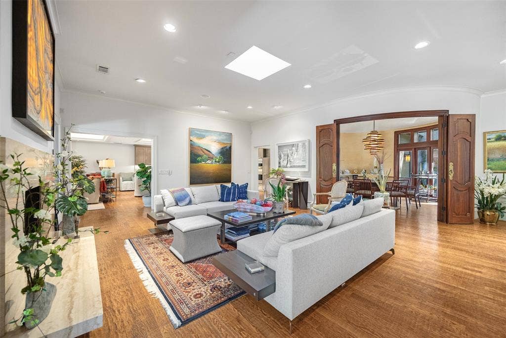 11117 Eastview Circle, Dallas, TX 75230 11117 Eastview Circle, Dallas, TX 75230