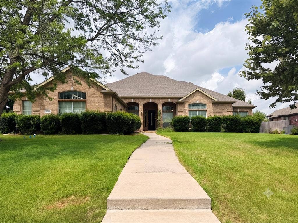 13733 Alterna Drive, Fort Worth, TX 76052 13733 Alterna Drive, Fort Worth, TX 76052