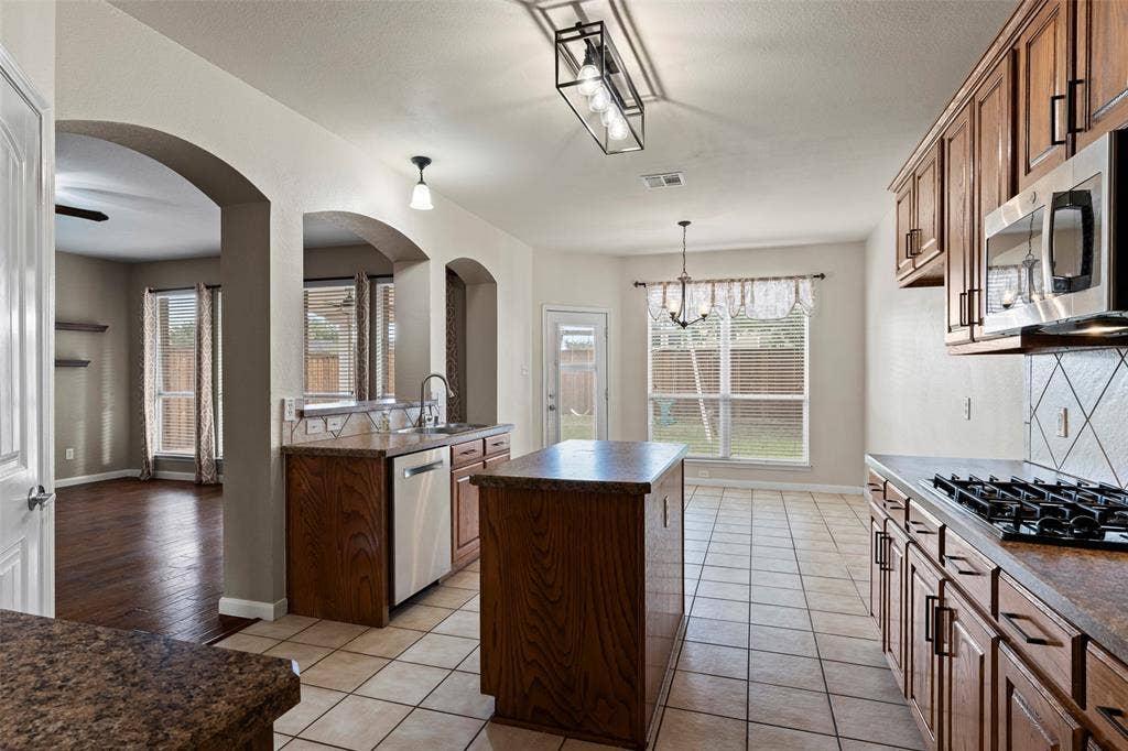 320 Montana Trail, Murphy, TX 75094 320 Montana Trail, Murphy, TX 75094