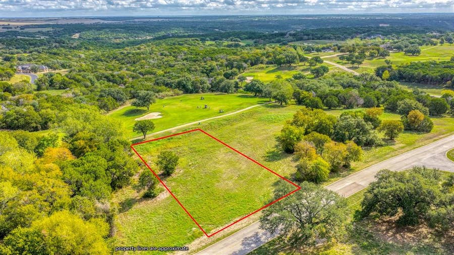 Property photo for 7617 Retreat Boulevard, Cleburne, TX