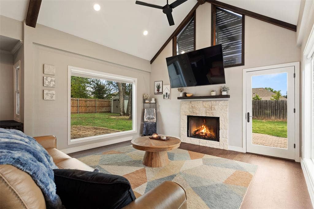 237 E Hideaway Lane, Hideaway, TX 75771