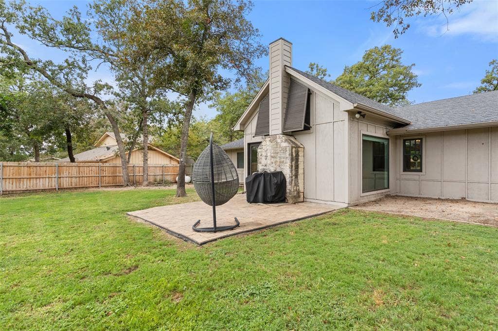 237 E Hideaway Lane, Hideaway, TX 75771