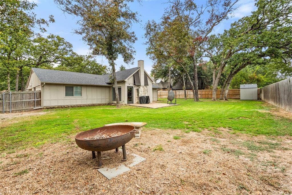 237 E Hideaway Lane, Hideaway, TX 75771